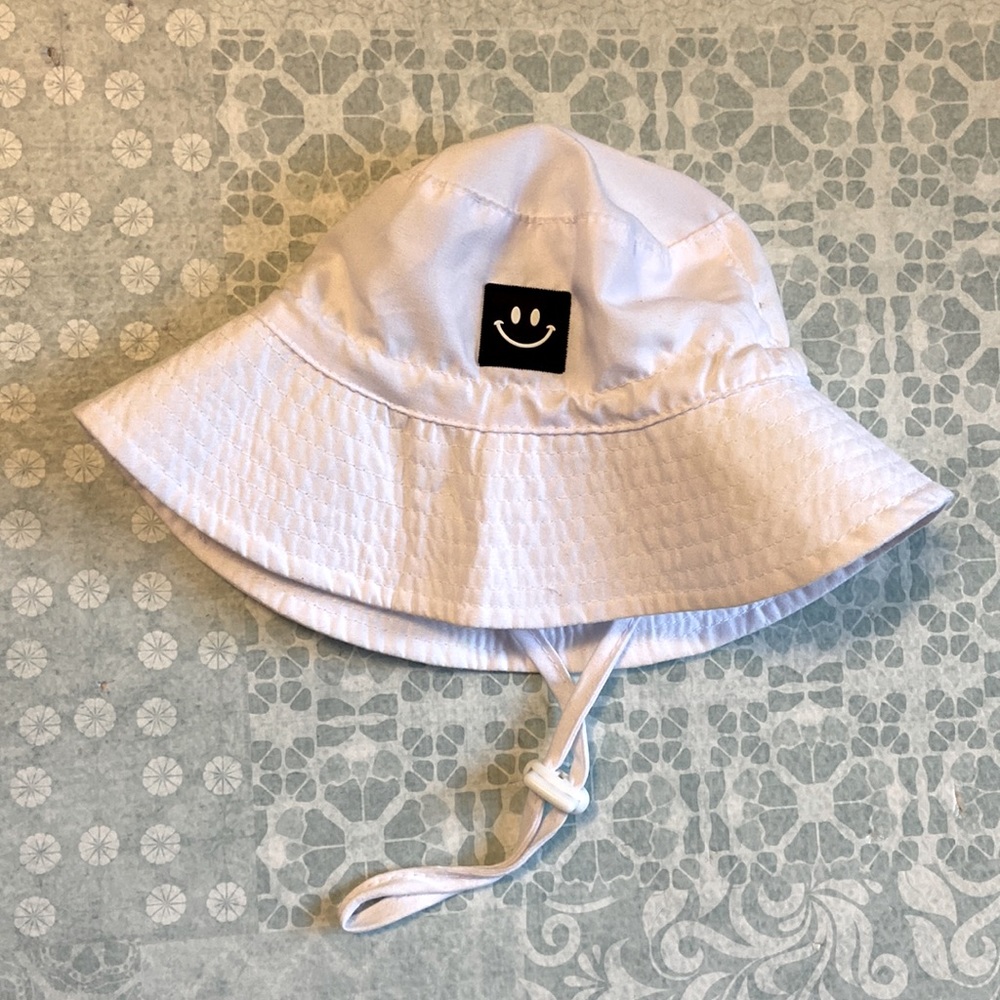 Baby bucket hat
